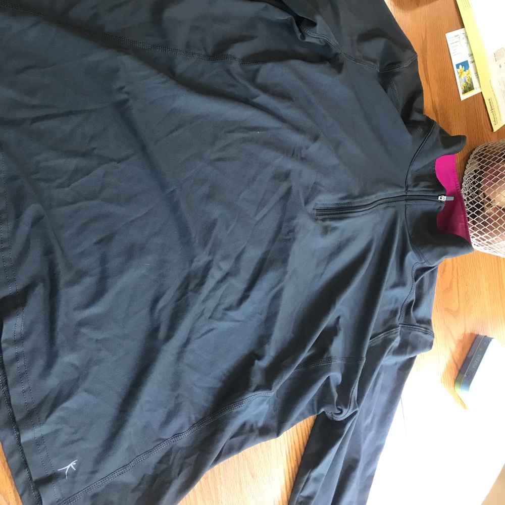 Women’s danskins work out jacket-